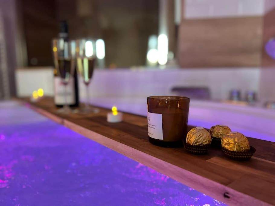 Suite Love Jacuzzi Montévrain Exterior foto