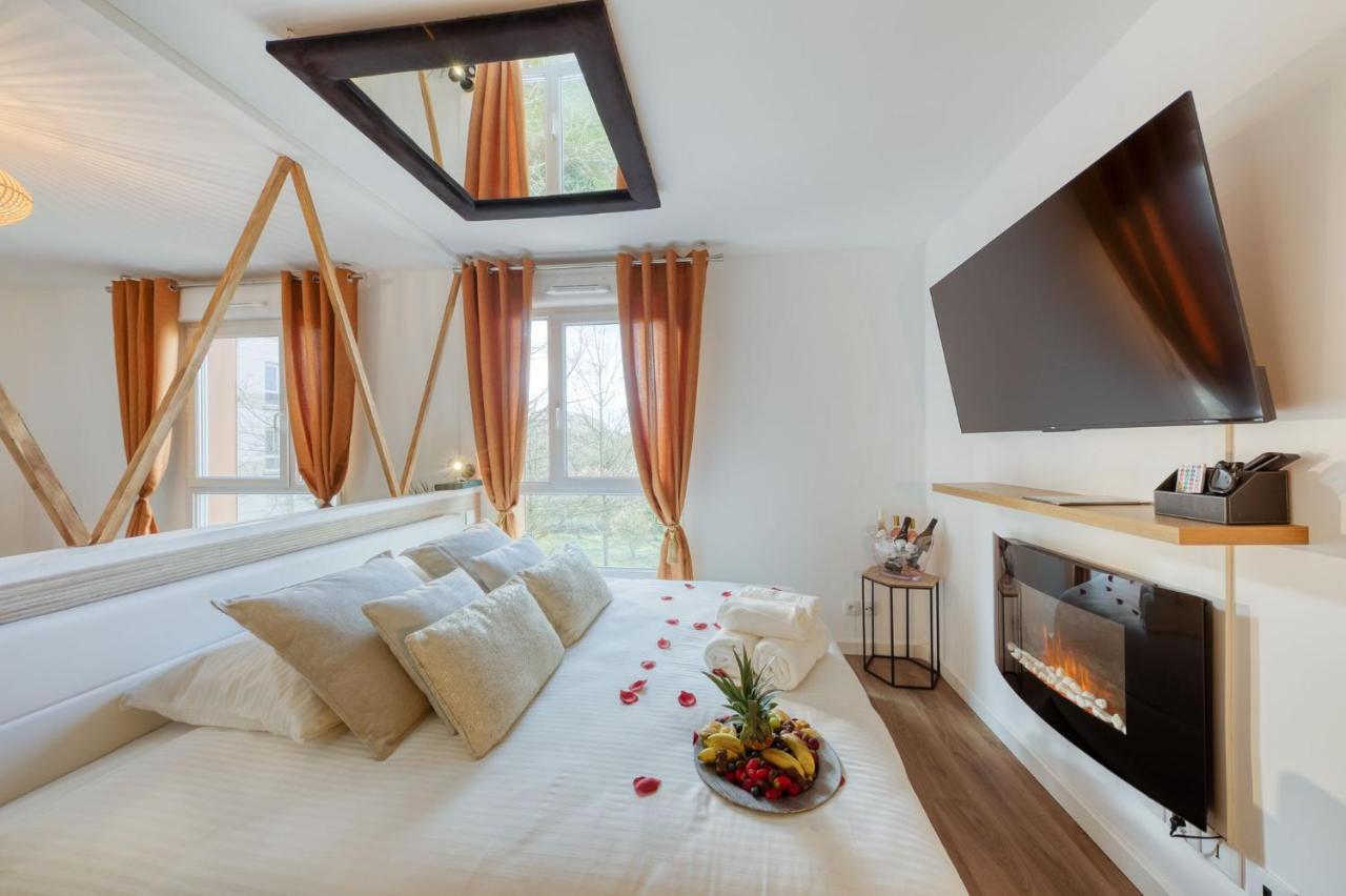 Suite Love Jacuzzi Montévrain Exterior foto